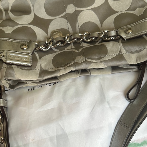 Coach Silver Bag - Picture 5 of 12